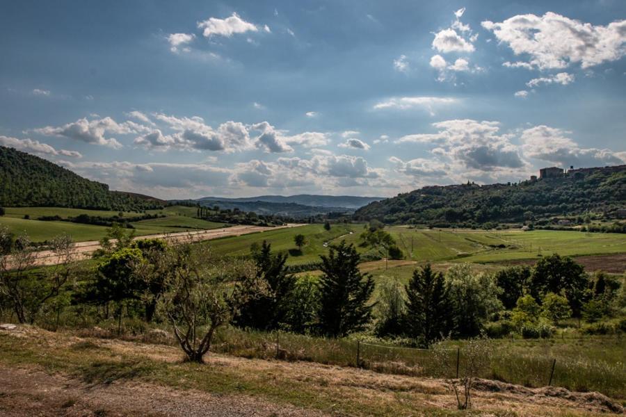 Il Colombaio Agriturismo Montegabbione Exterior foto